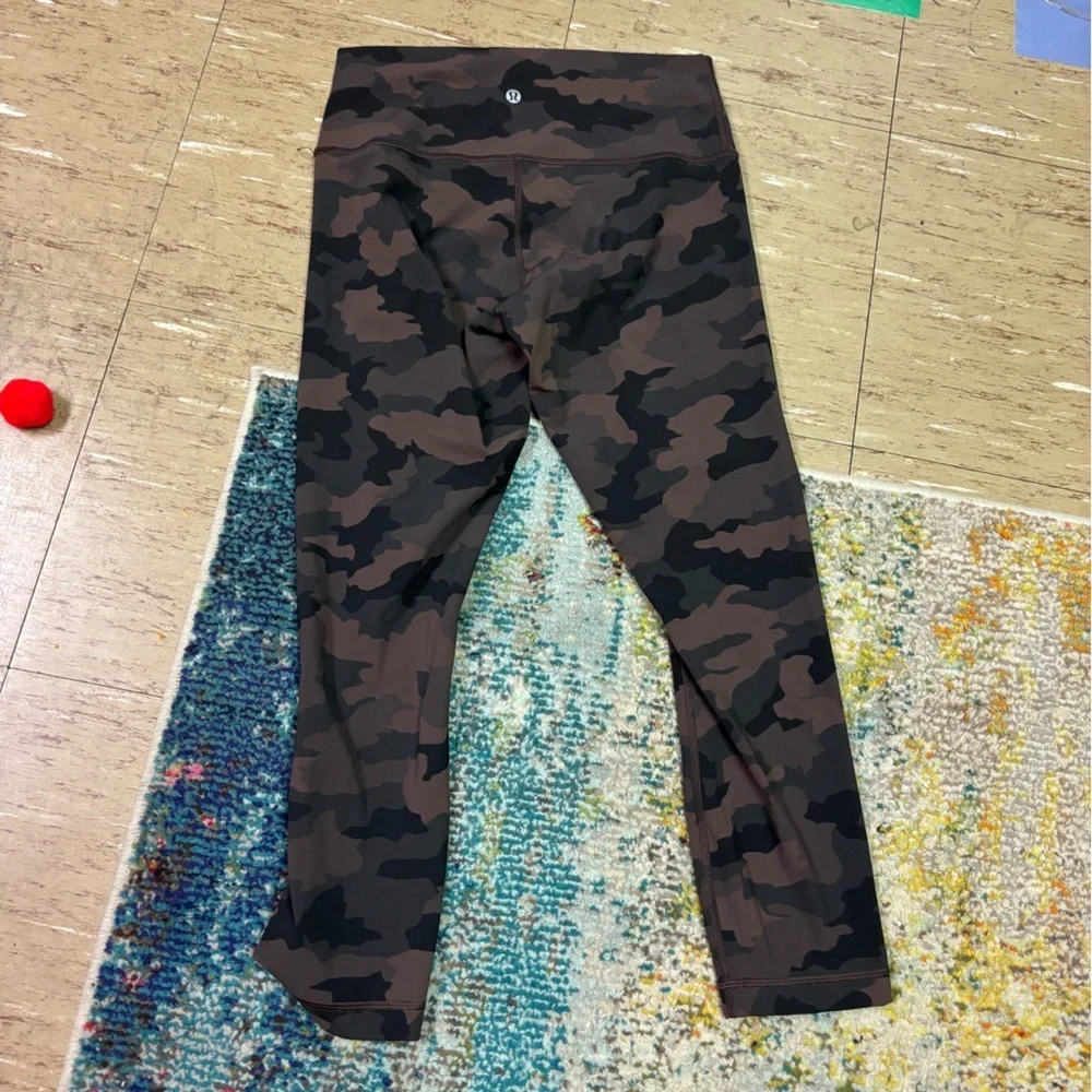 Bundle Base Pace HR Fleece floral electric & Wunder Train HR Crop Camo tights